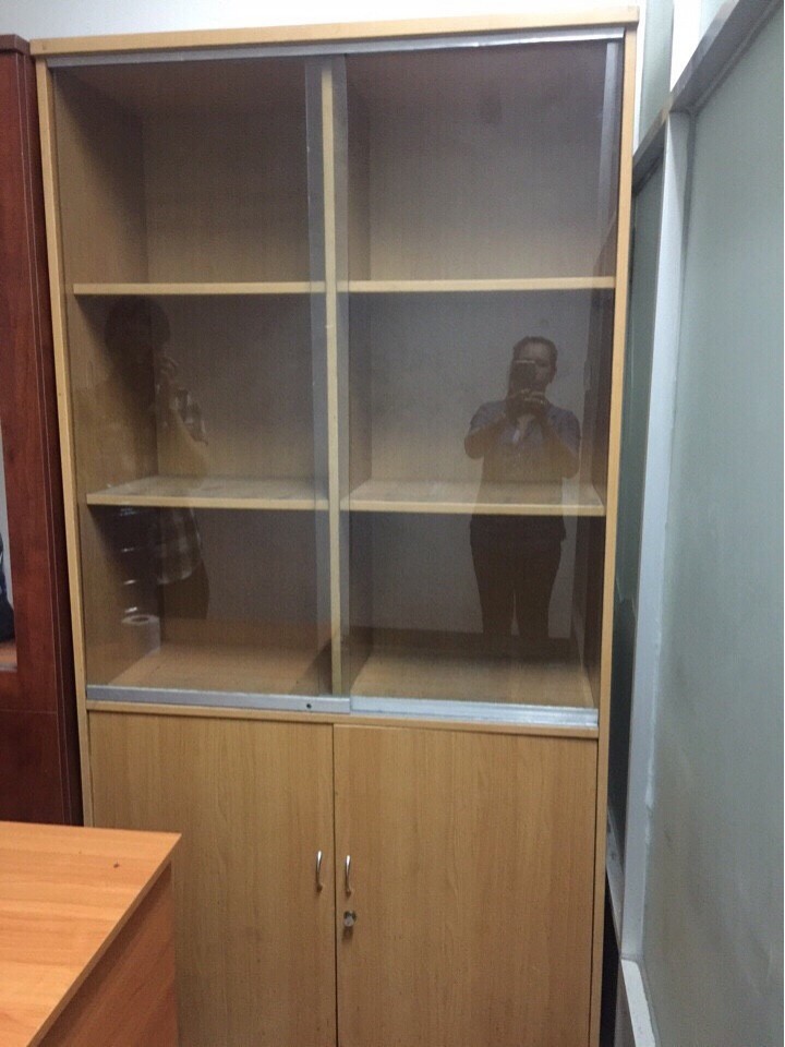 THANH LÝ TỦ HỒ SƠ CÓ KÍNH, CỬA LÙA, 220x120 VÀNG VÂN GỖ